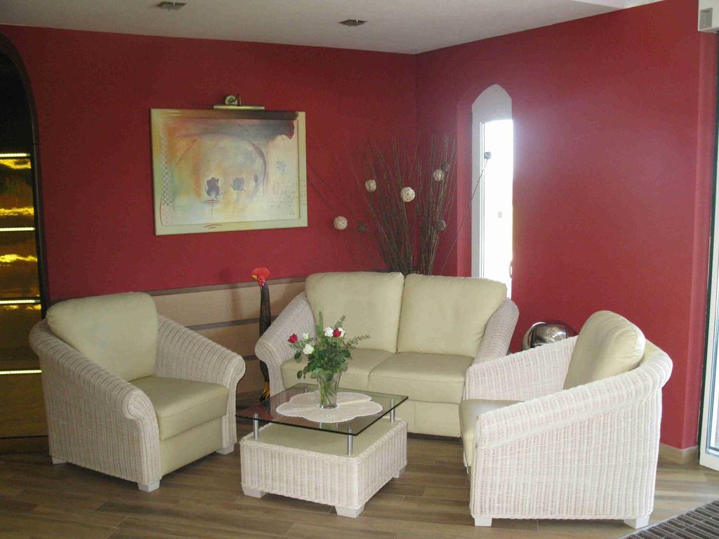 Irmgard Hotel